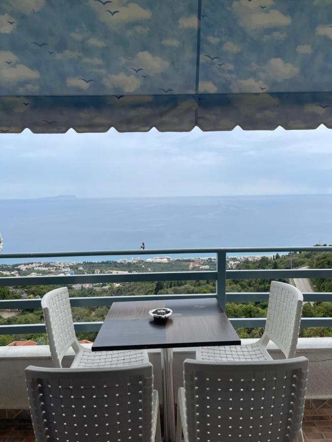 Apartament Family In Palase Dhermi Himara