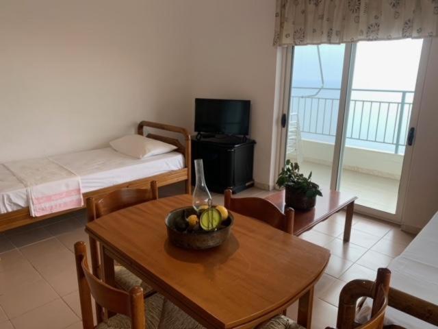Apartament Family In Palase Dhermi Himara