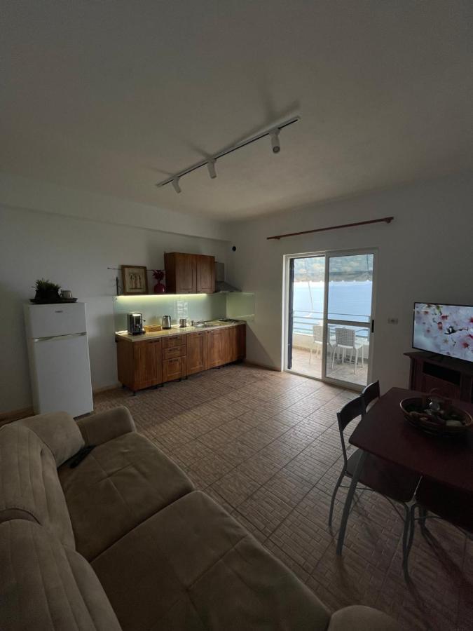 Apartament Family In Palase Dhermi Himara